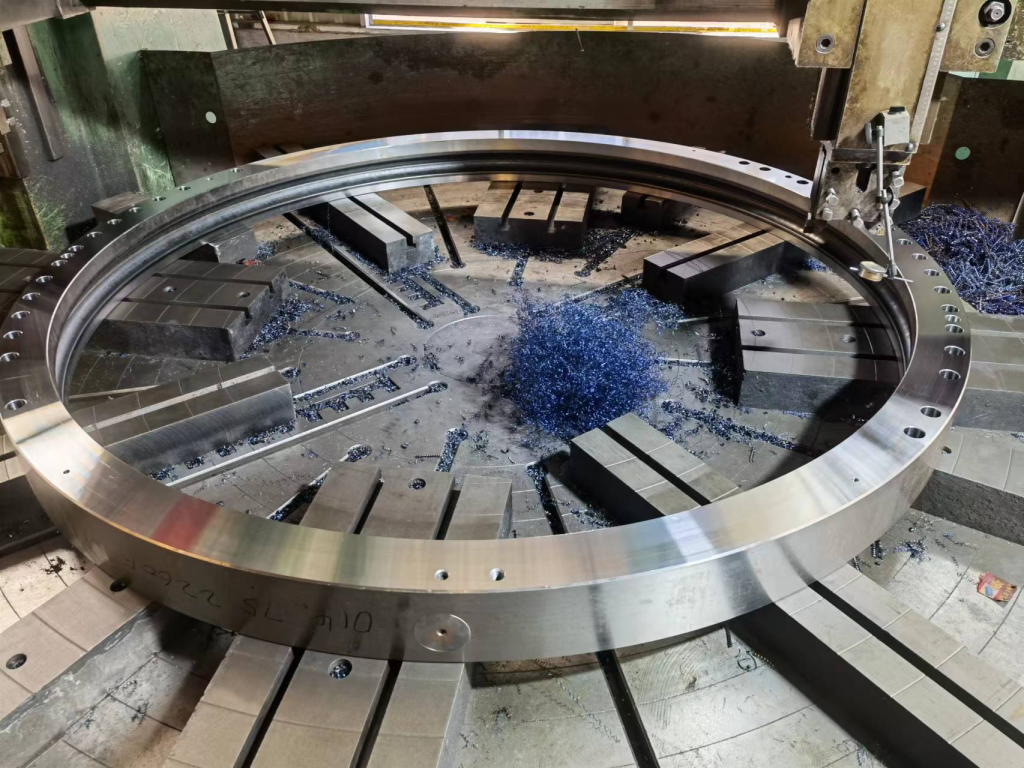 回转支承是如何冲孔的？